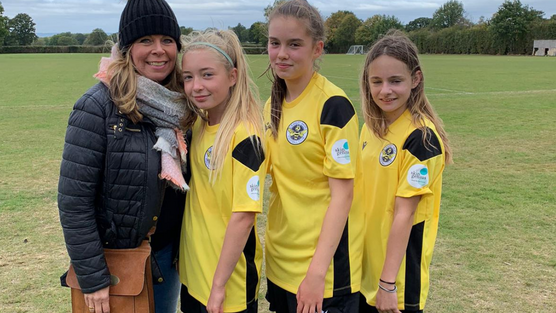 Skin:Genius Supports Ladies and Junior Football